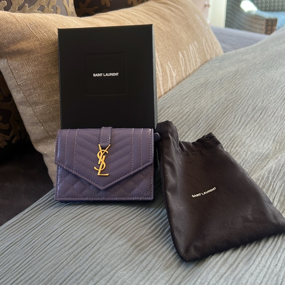 Authentic Saint Laurent Purple Quilted Leather Wallet - Picture 4 of 14